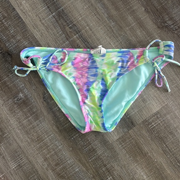 The Bikini Lab Tie Dye Rash-guard & Bikini Bottoms Set - Picture 6 of 11